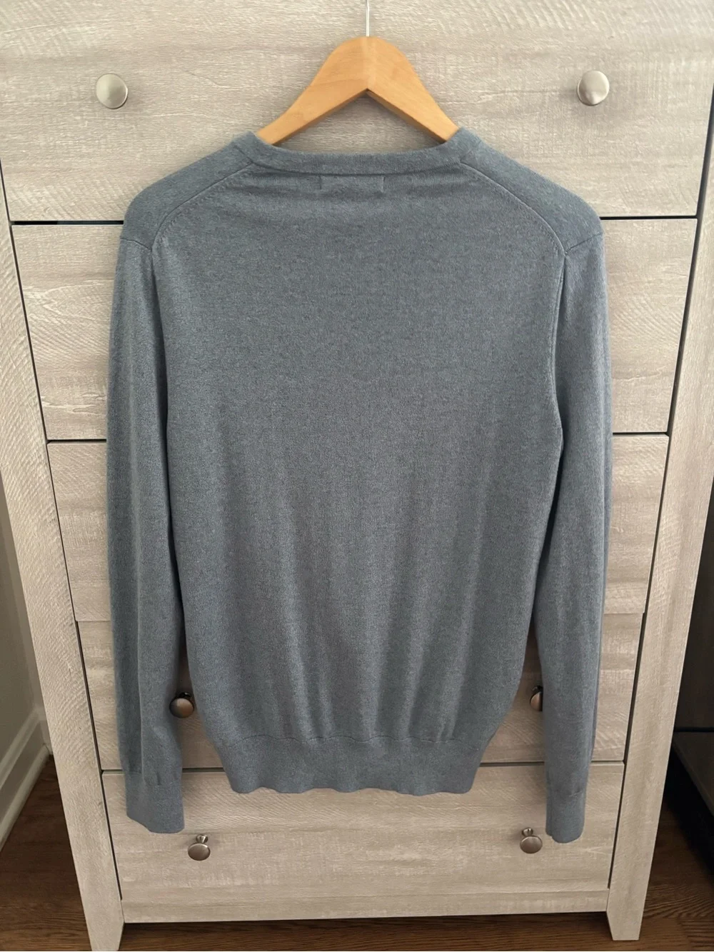 Banana Republic Luxury Blend Silk Cashmere V-Neck Sweater Men’s M Tall Blue Gray